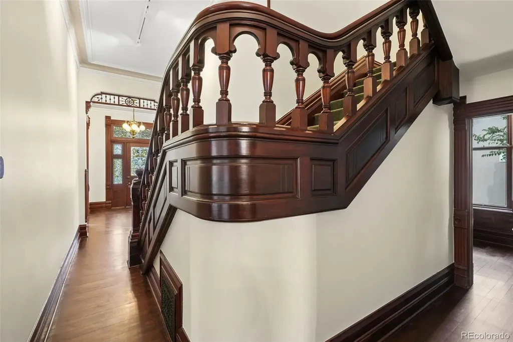 2104 Glenarm Place Denver CO 80205