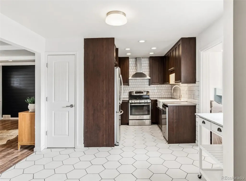 5140 S Logan Street Littleton CO 80121