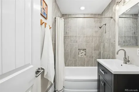 5140 S Logan Street Littleton CO 80121