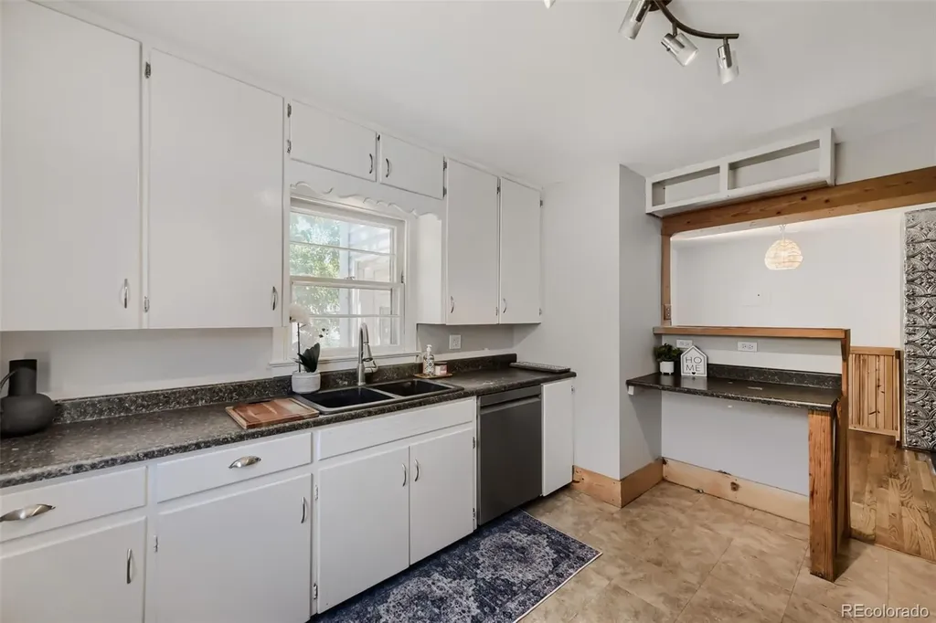 3275 S Fox Street Englewood CO 80110