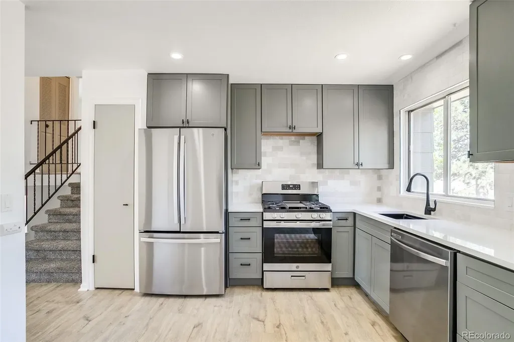 8165 W 93rd Way Broomfield CO 80021