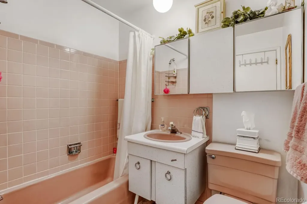 7934 E Hampden Circle Denver CO 80237