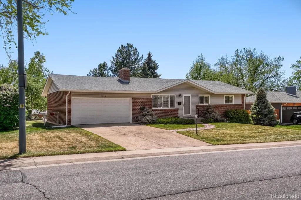 7934 E Hampden Circle Denver CO 80237