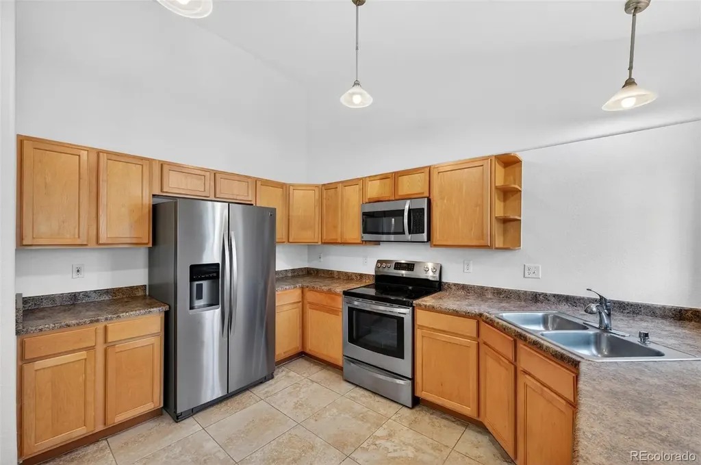 878 S Kalispell Circle Aurora CO 80017
