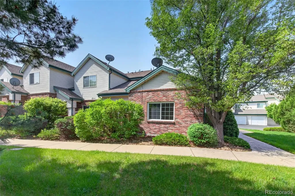 878 S Kalispell Circle Aurora CO 80017