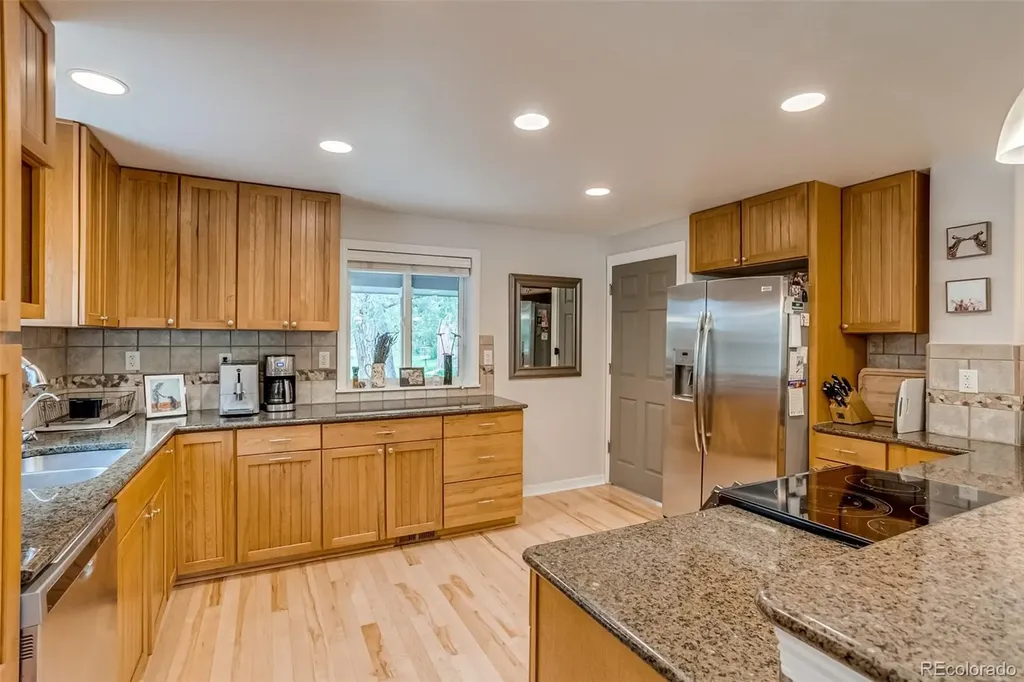 755 Holland Street Lakewood CO 80215