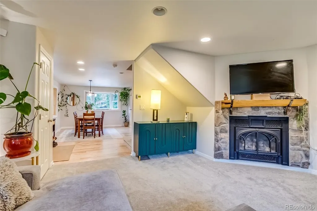755 Holland Street Lakewood CO 80215