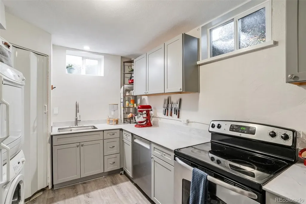 755 Holland Street Lakewood CO 80215