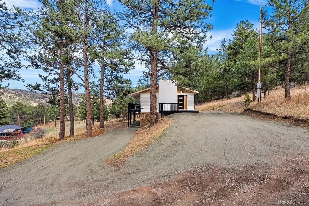 96 Moose Road Lyons CO 80540