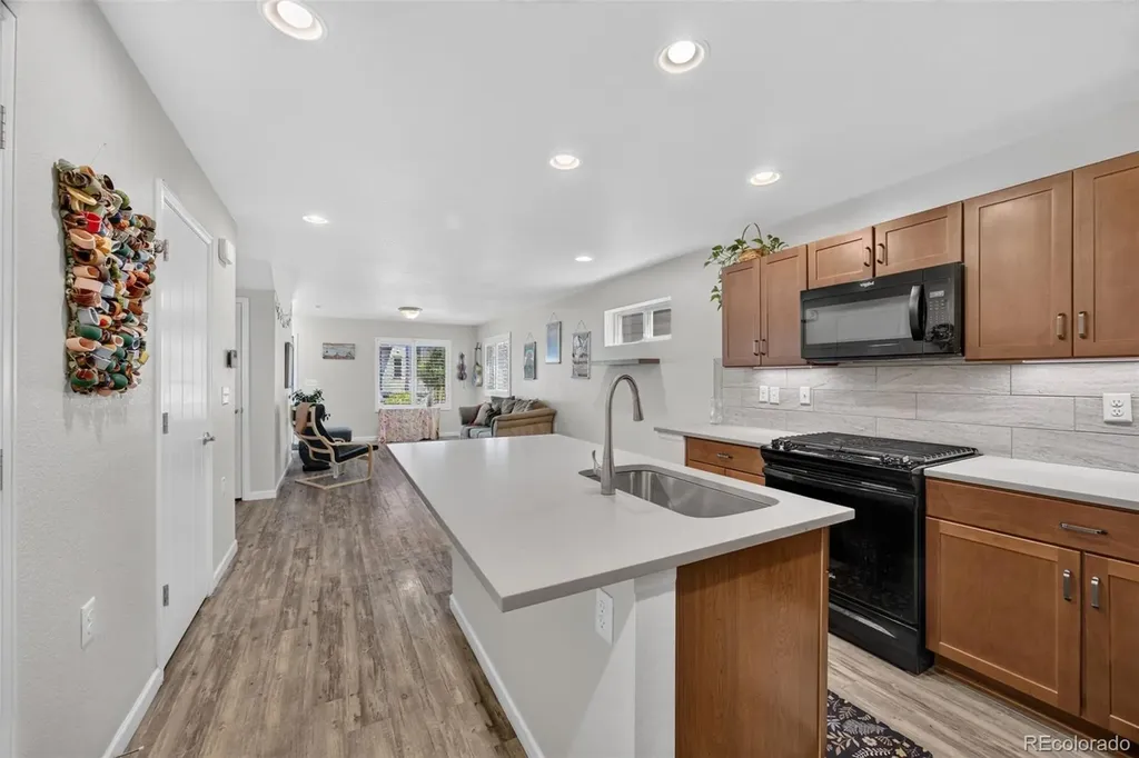 5843 Boston Street Denver CO 80238