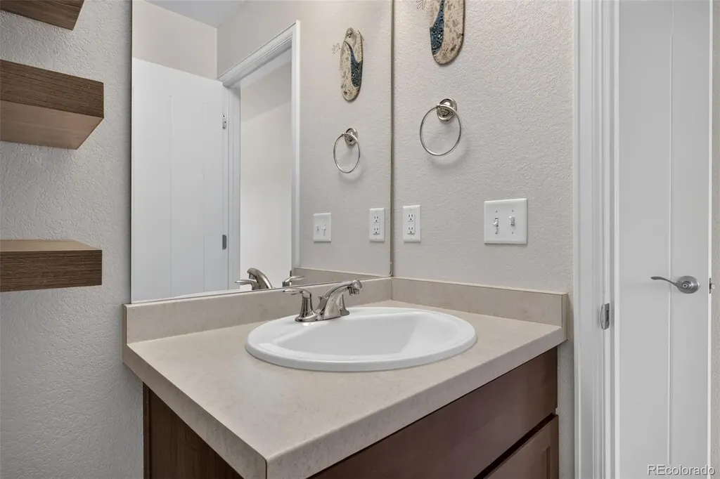 5843 Boston Street Denver CO 80238