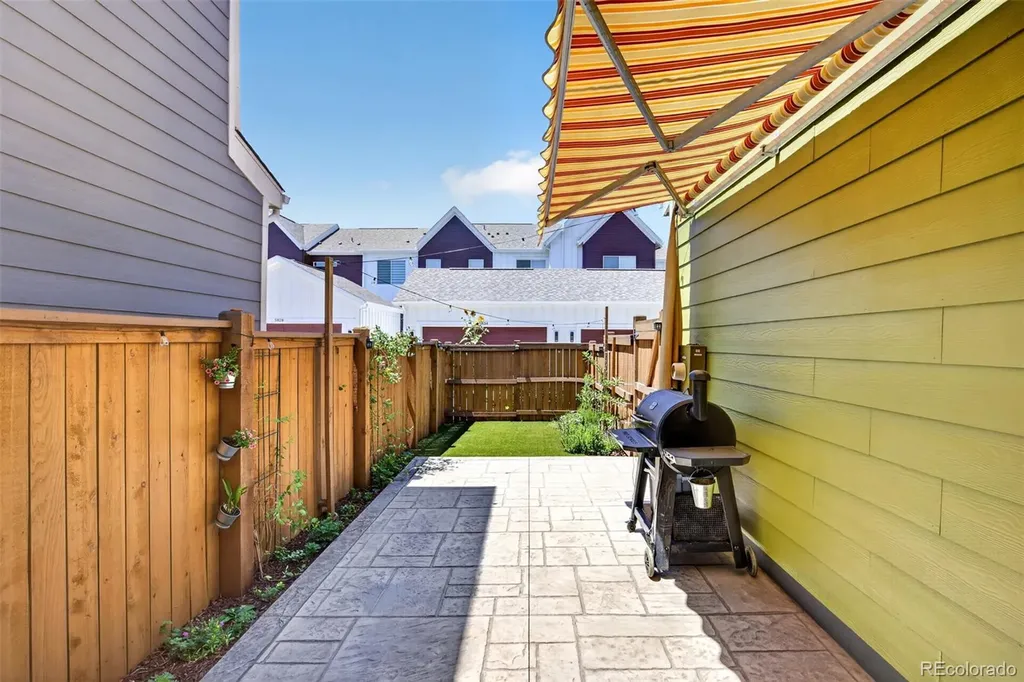 5843 Boston Street Denver CO 80238