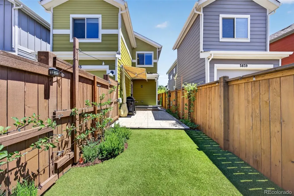5843 Boston Street Denver CO 80238