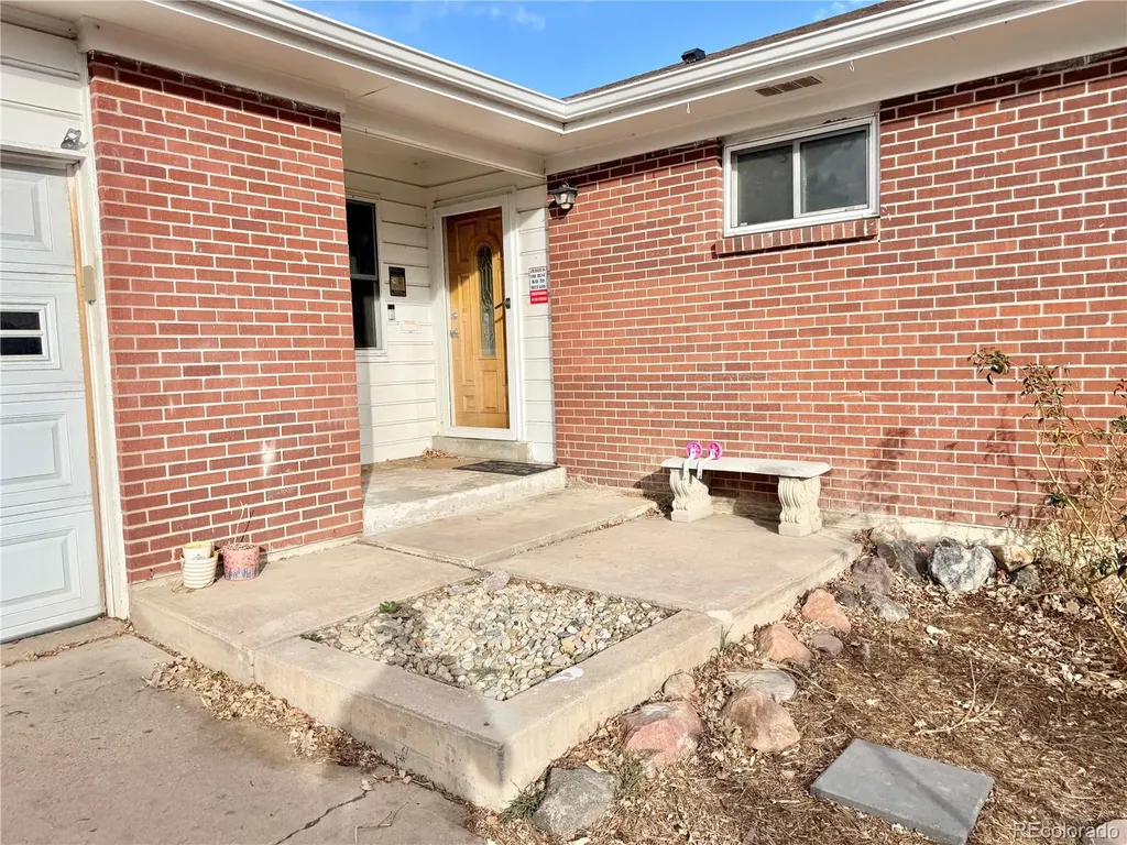6631 S Race Circle Centennial CO 80121