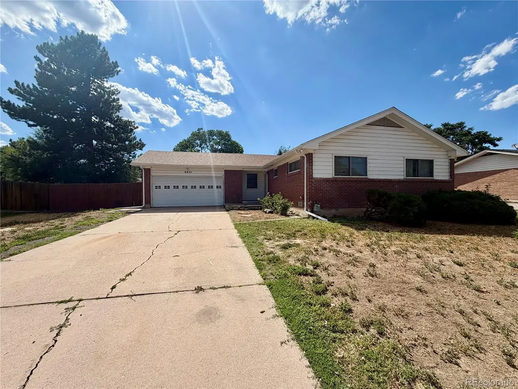6631 S Race Circle Centennial CO 80121