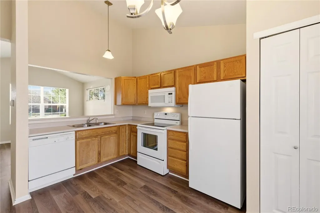 1748 Eagle Street Aurora CO 80011
