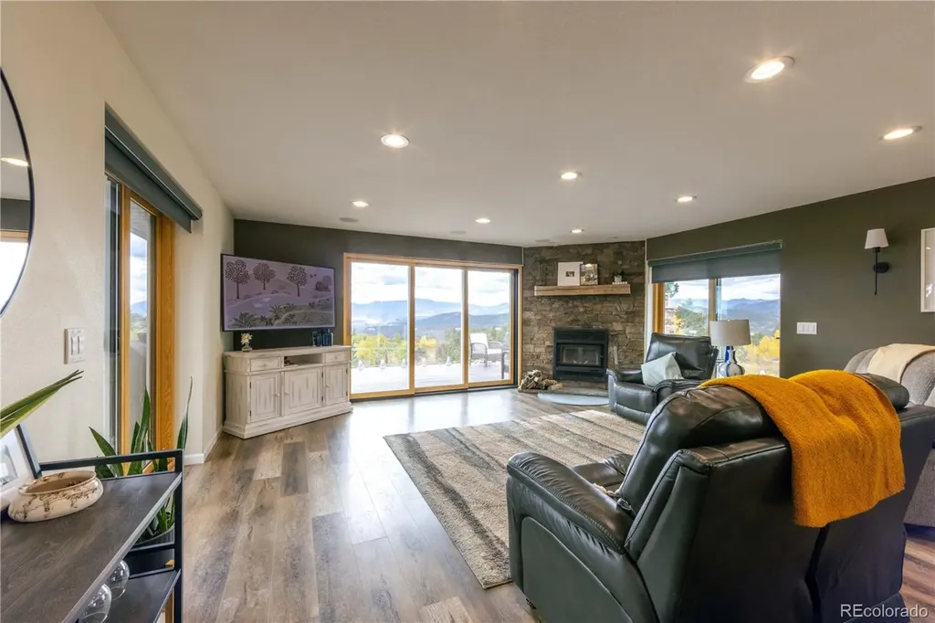 12464 S Us Highway 285 Conifer CO 80433