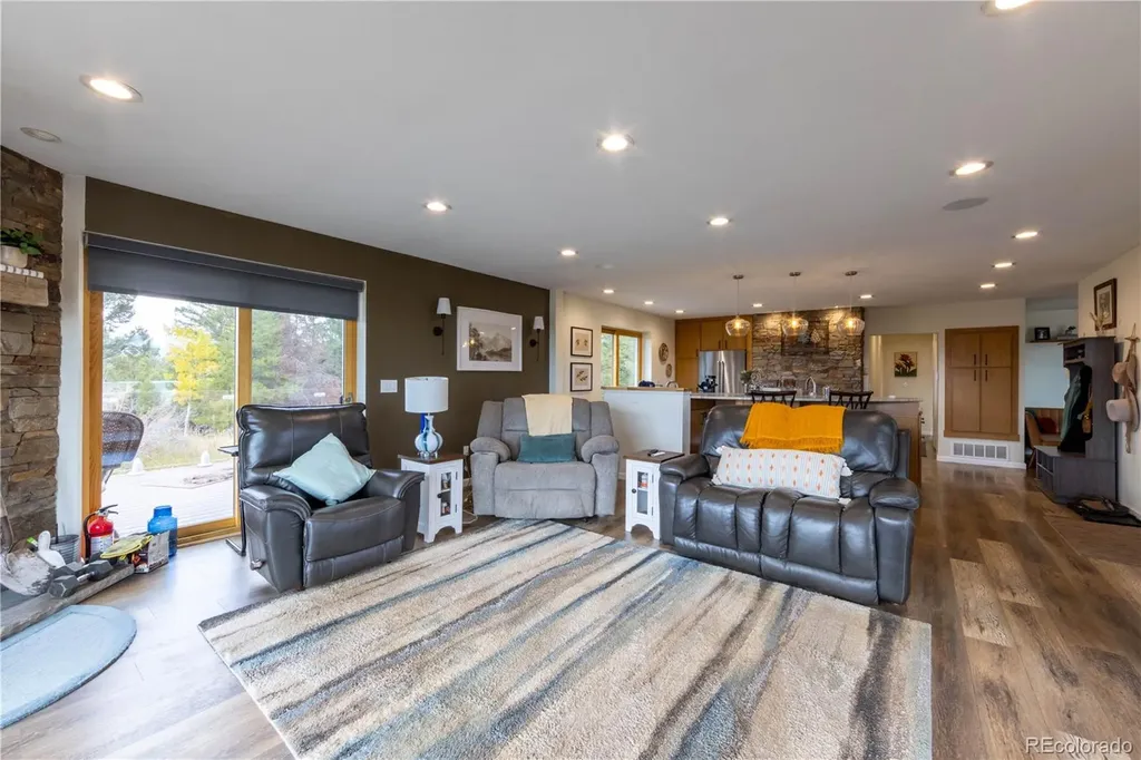 12464 S Us Highway 285 Conifer CO 80433