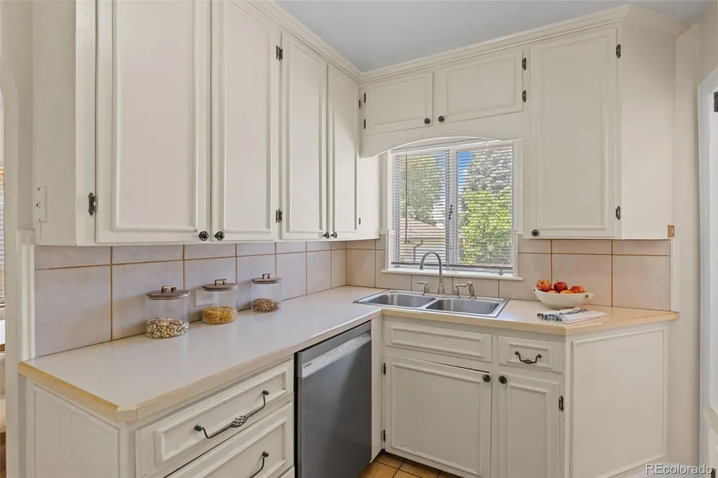 1129 N Jasmine Street Denver CO 80220