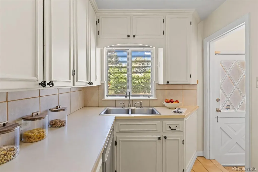 1129 N Jasmine Street Denver CO 80220