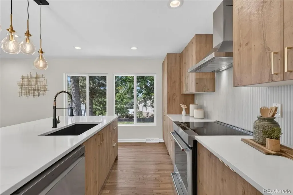2295 S Beeler Way Denver CO 80231