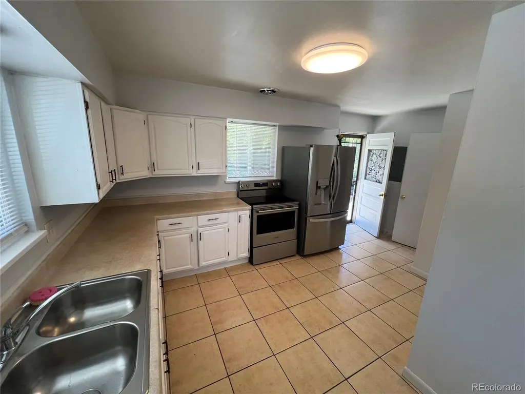 947 S Benton Lakewood CO 80226