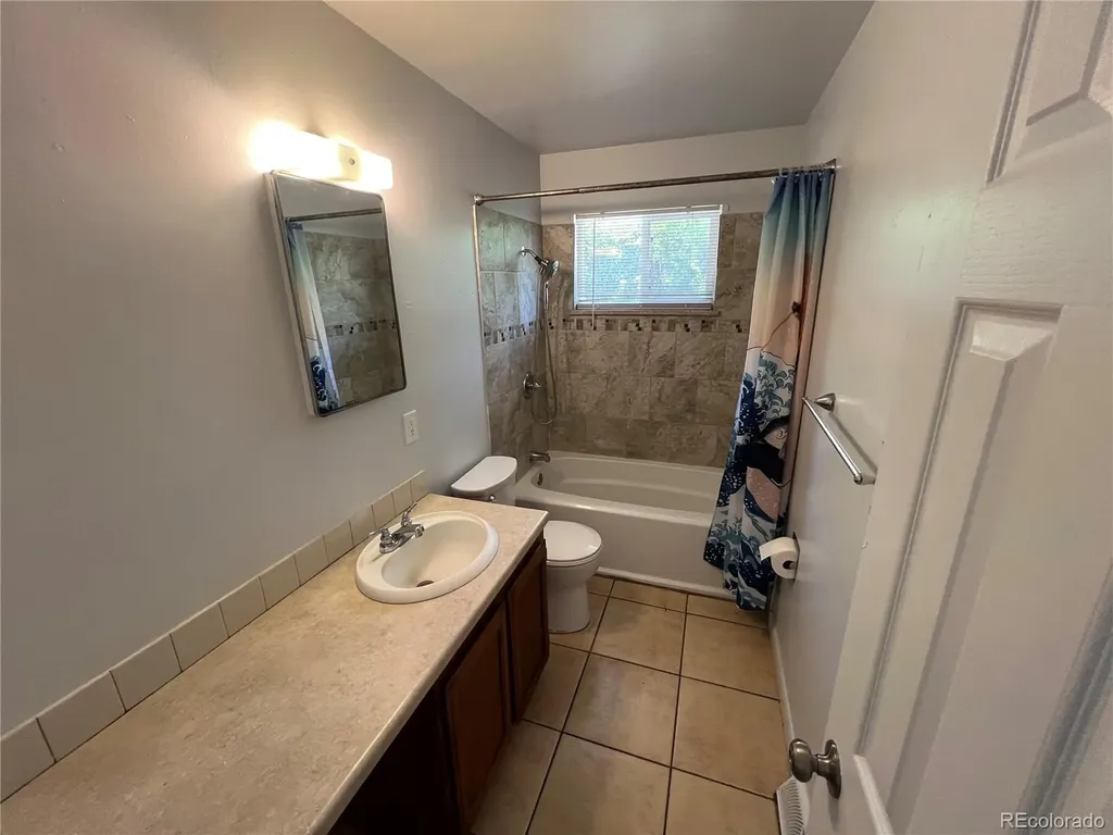 947 S Benton Lakewood CO 80226