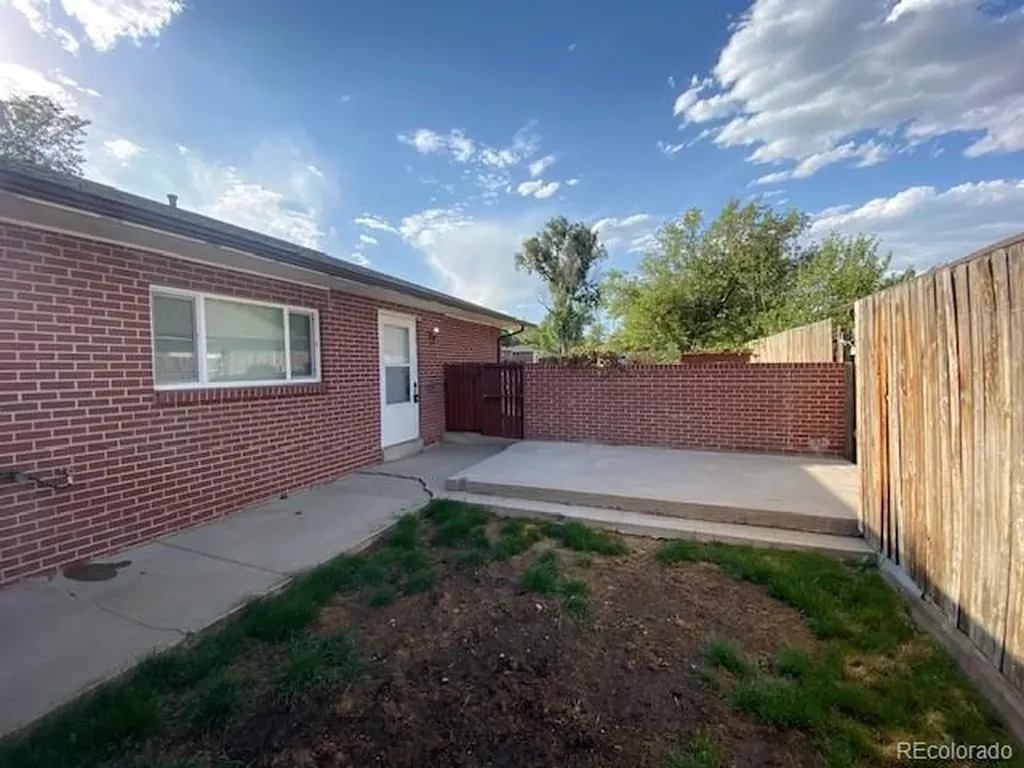 1995 Ingalls Street Lakewood CO 80214