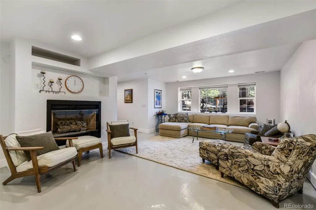 6020 Castlewood Lane Colorado Springs CO 80918
