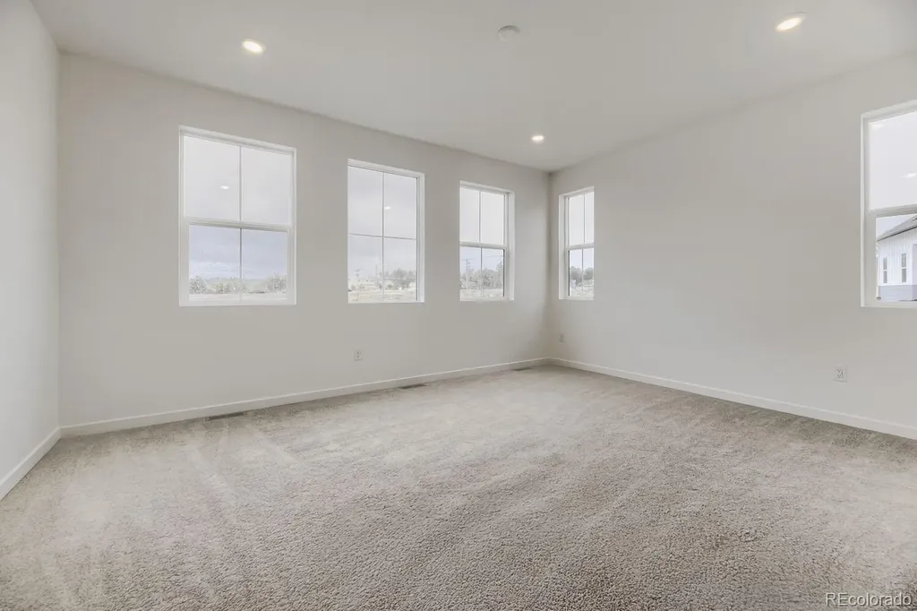 7613 S Mobile Way Centennial CO 80016