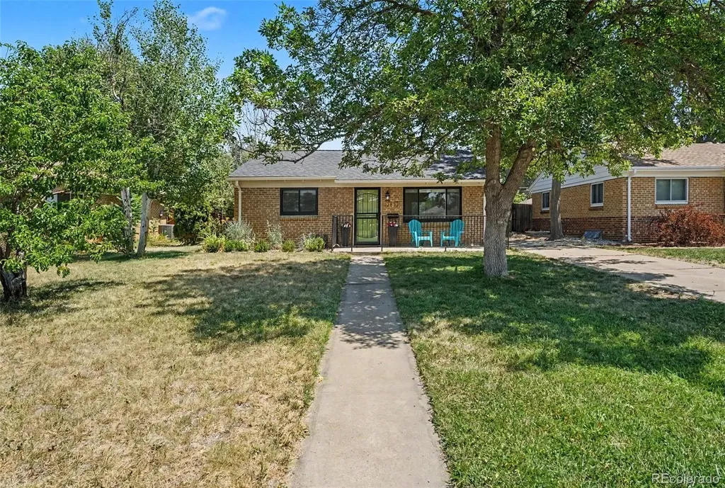 2832 Pontiac Street Denver CO 80207