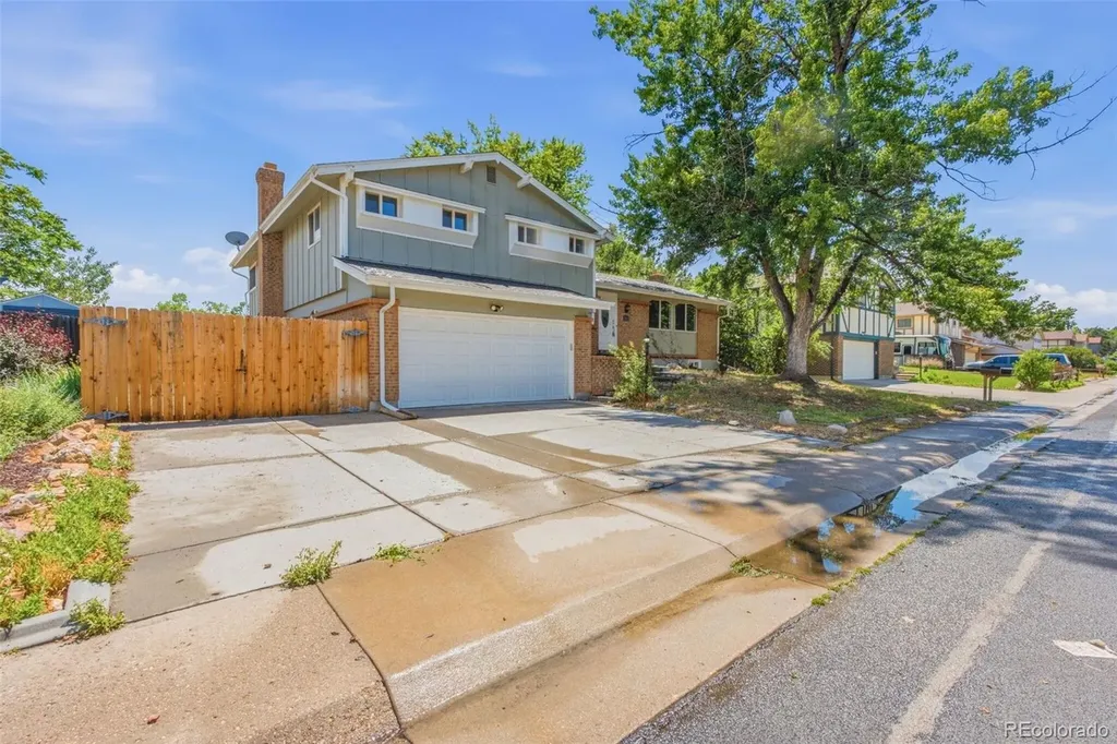 6420 W 74th Avenue Arvada CO 80003