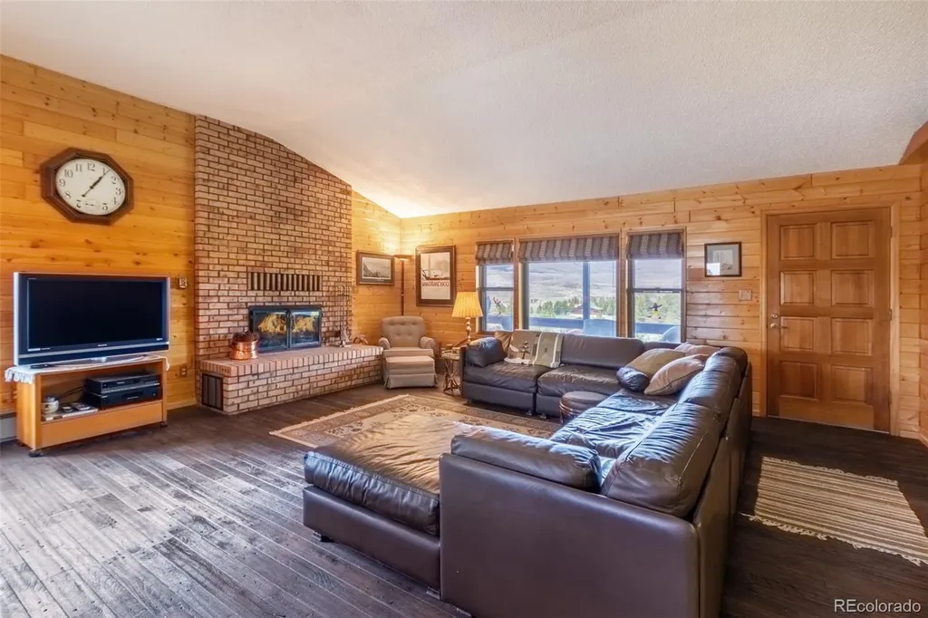 1295 GCR 49 Grand Lake CO 80447