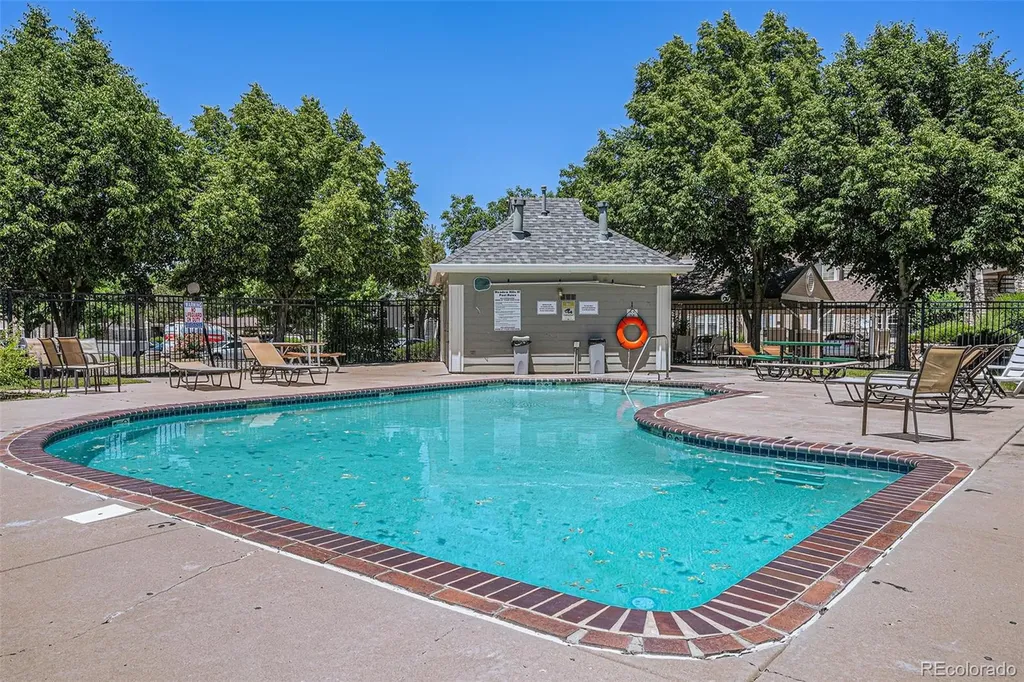 4085 S Crystal Circle Aurora CO 80014