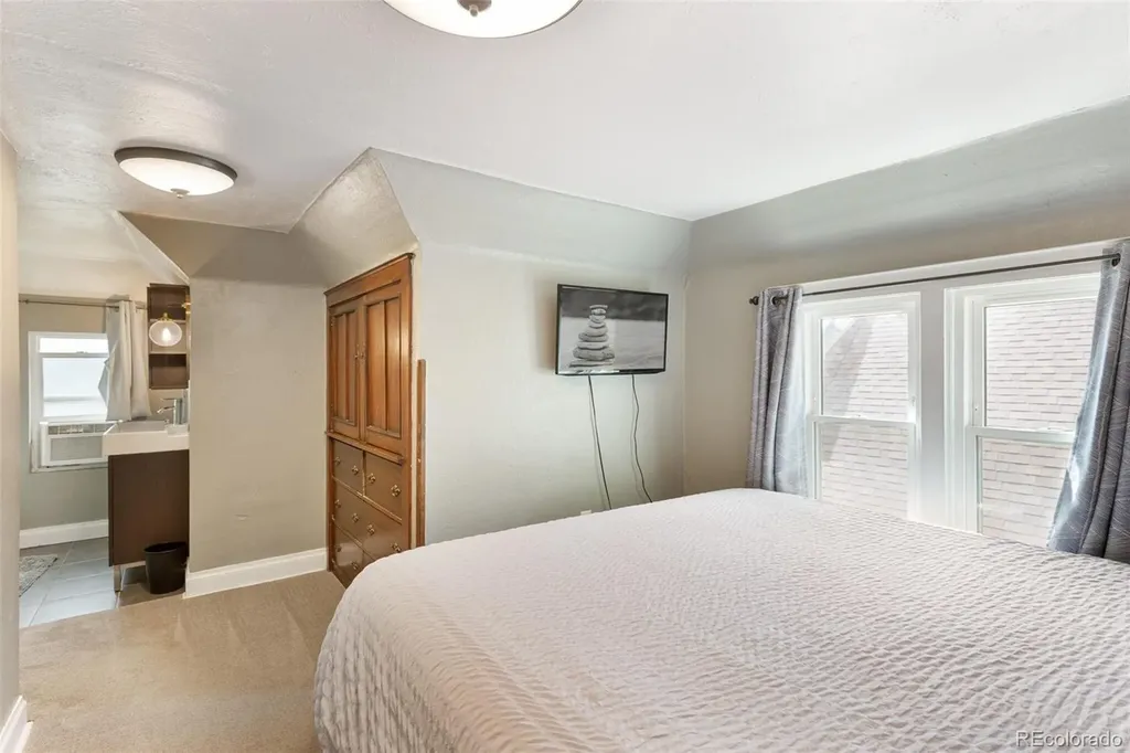 220 S Emerson Street Denver CO 80209