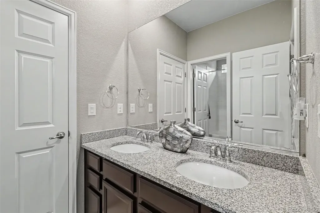 7226 Zinnia Street Arvada CO 80005