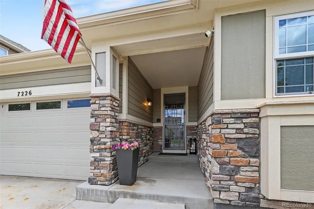7226 Zinnia Street Arvada CO 80005
