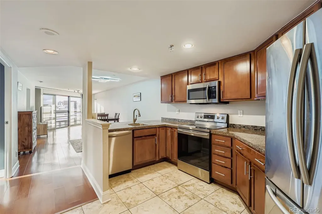 100 Park Ave Avenue W Denver CO 80205