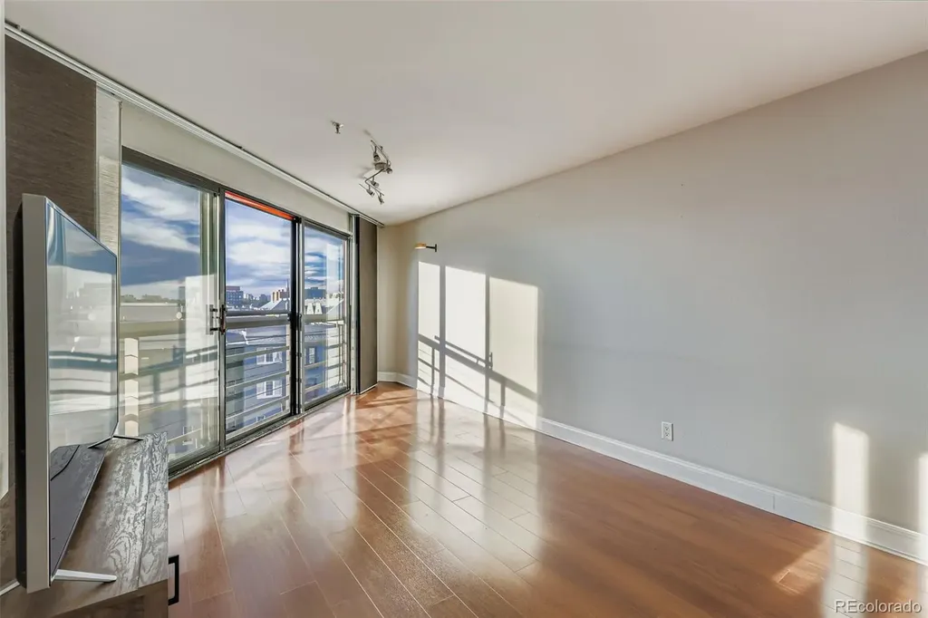 100 Park Ave Avenue W Denver CO 80205