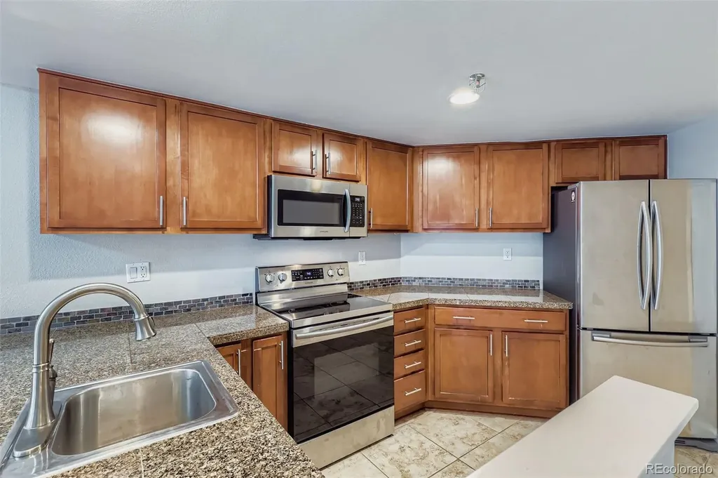 100 Park Ave Avenue W Denver CO 80205