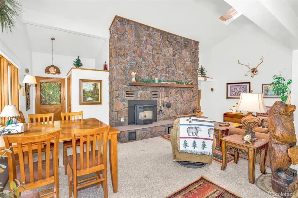 21692 S Saint Vrain Drive Lyons CO 80540