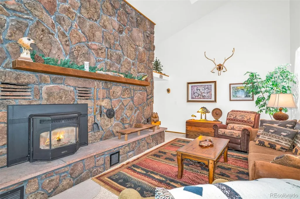 21692 S Saint Vrain Drive Lyons CO 80540
