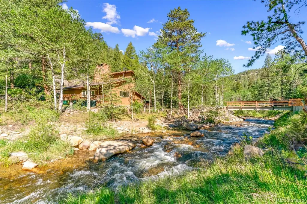 21692 S Saint Vrain Drive Lyons CO 80540