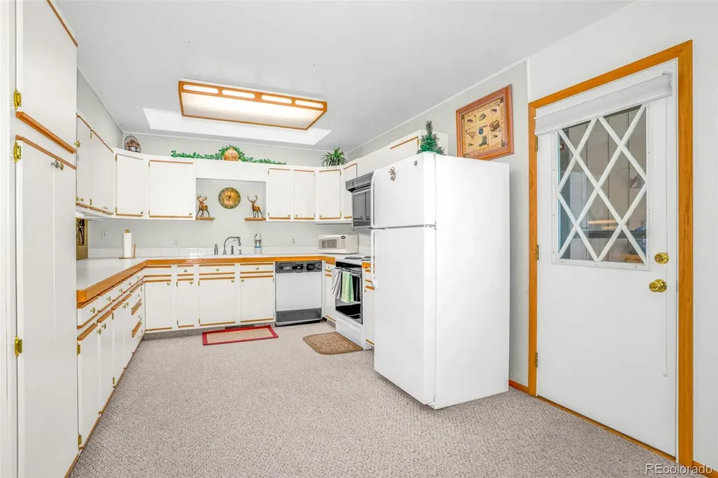 21692 S Saint Vrain Drive Lyons CO 80540