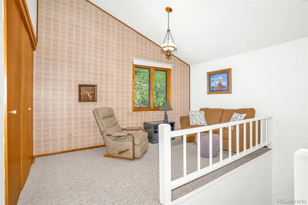 21692 S Saint Vrain Drive Lyons CO 80540