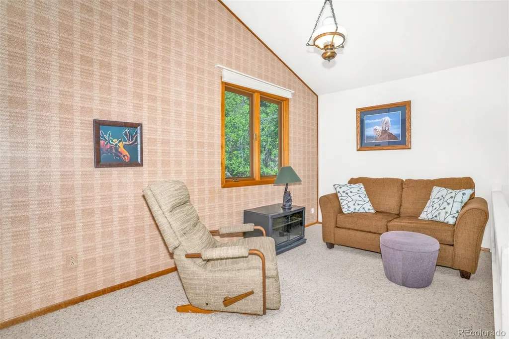 21692 S Saint Vrain Drive Lyons CO 80540