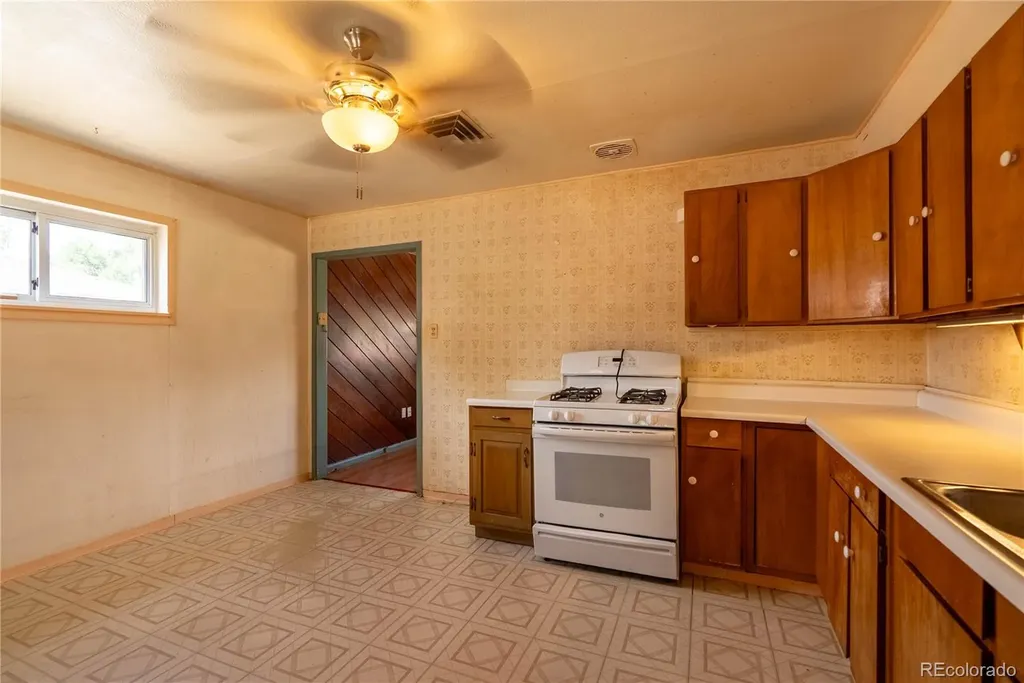 2541 Camellia Street Pueblo CO 81005