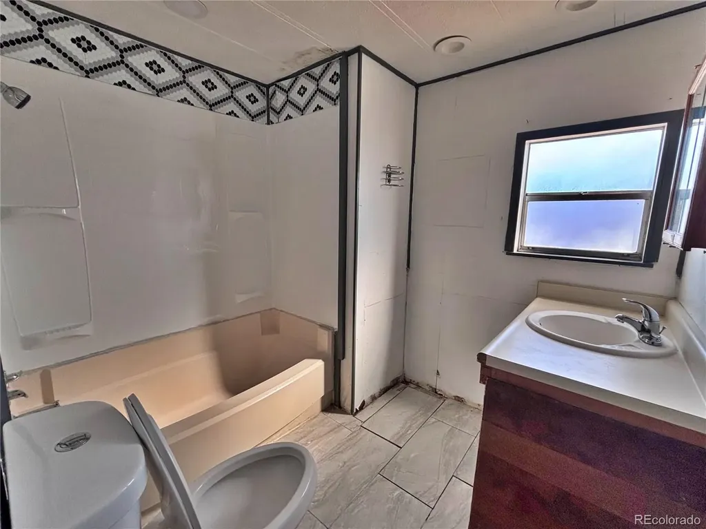 1114 Reed Lane La Junta CO 81050
