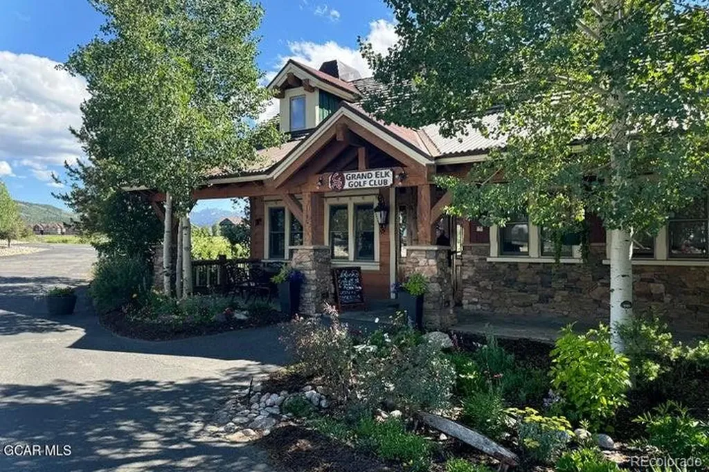 595 Elk Track Circle Granby CO 80446