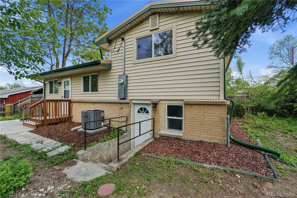 11549 W Virginia Avenue Lakewood CO 80226